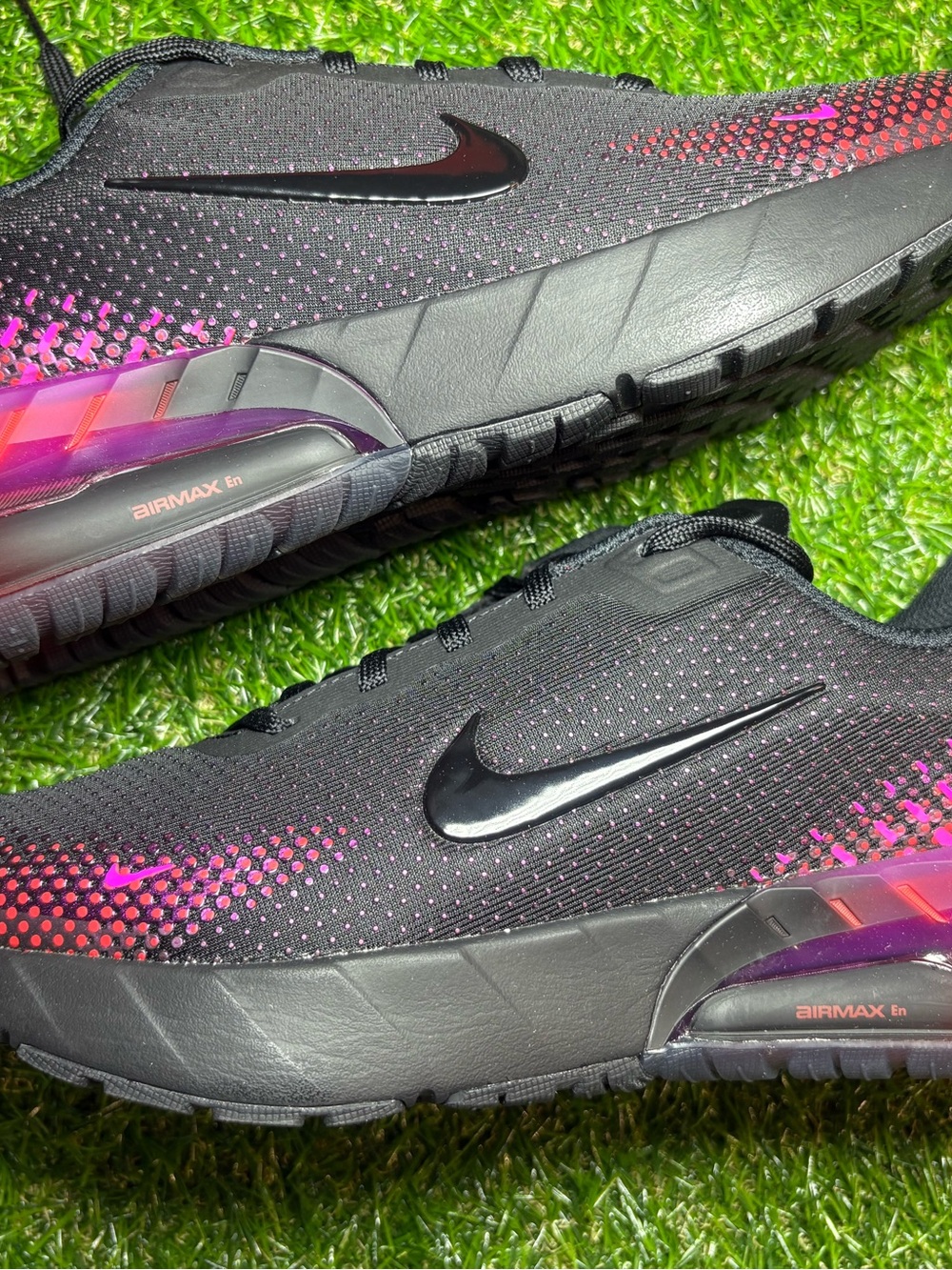 Nike Air Max Phoenix Black with pink, Purple and orange Accents 7 youth, 8.5W